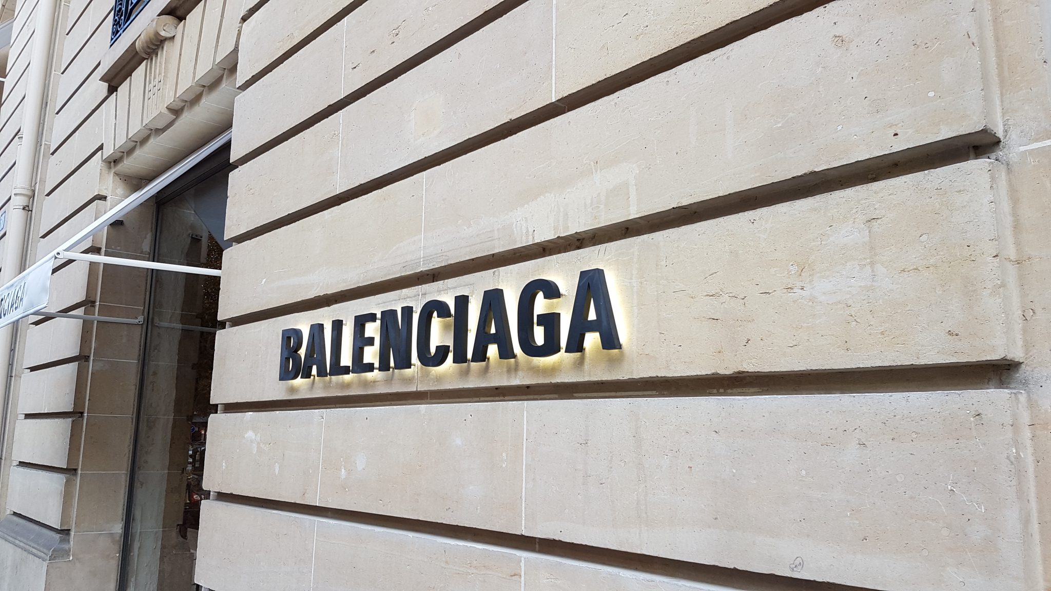 BALENCIAGA MUR